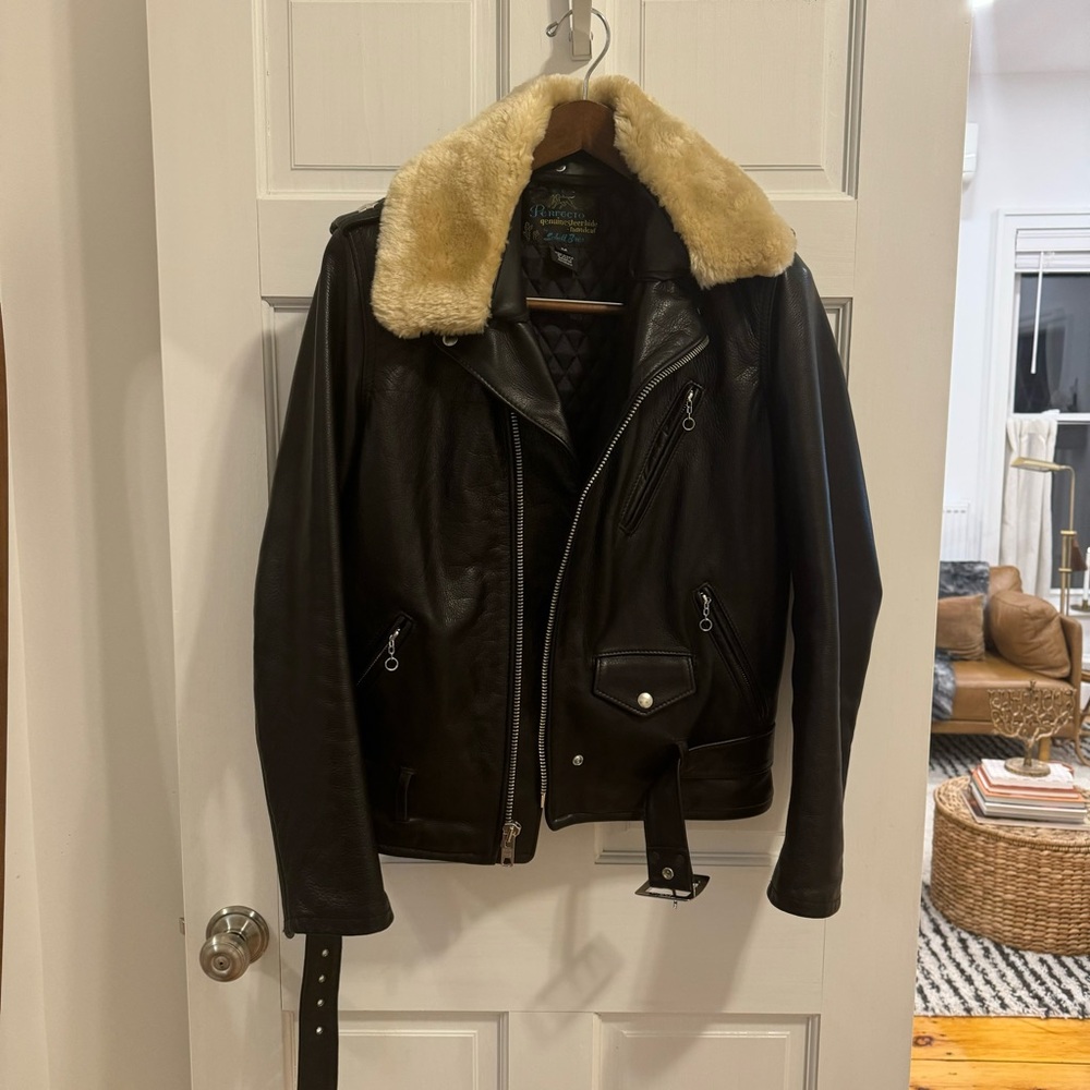 Schott 519. Worn a few times. No flaws. Detachable collar included ($120)